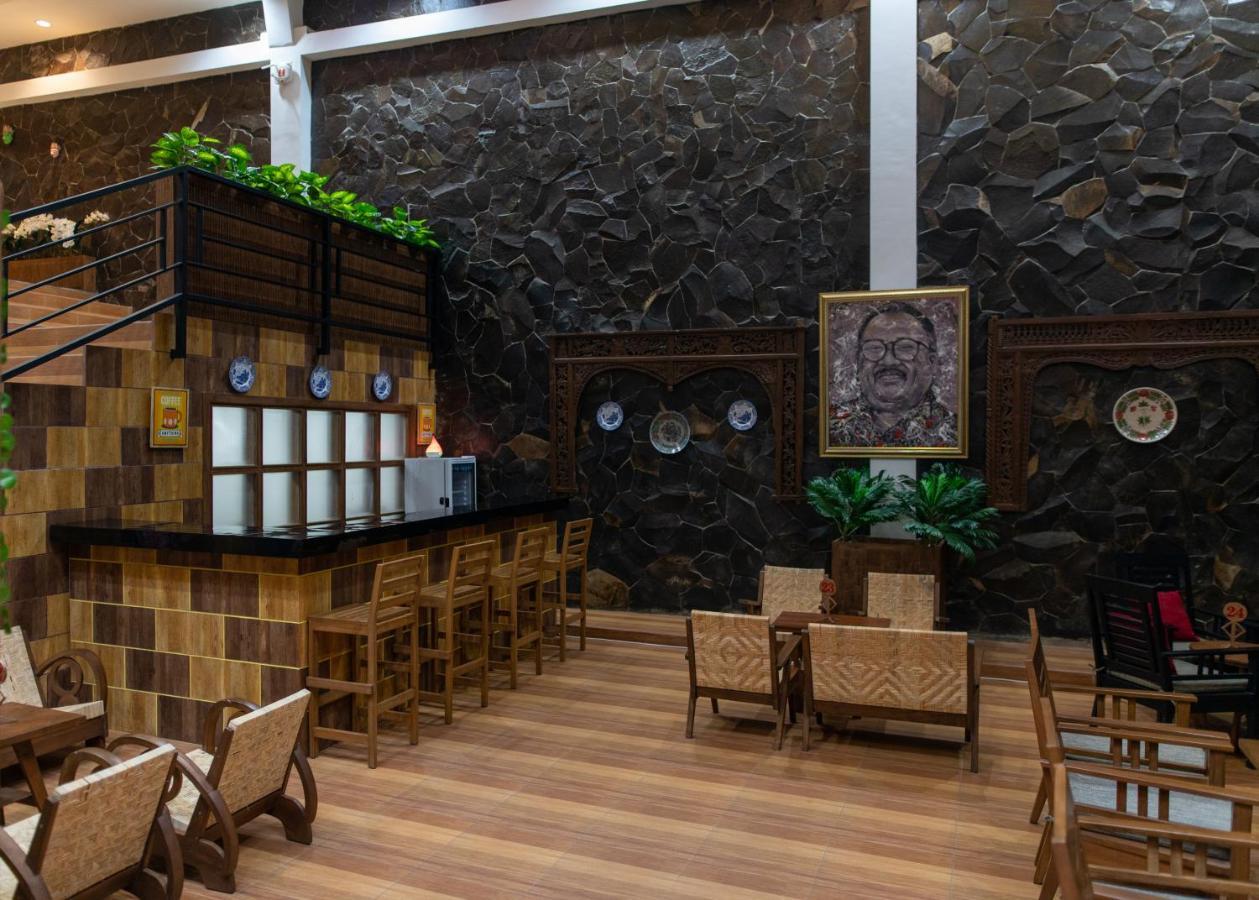 Baratha Hotel & Resto Bondowoso 외부 사진