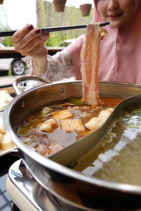 Baratha Hotel & Resto Bondowoso 외부 사진